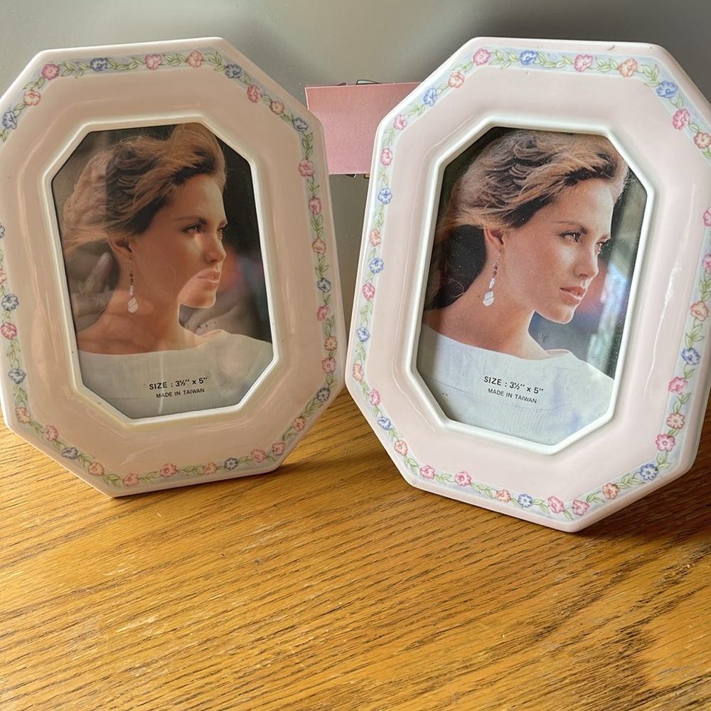 2 Photo Frames 3 1/2” x 5”